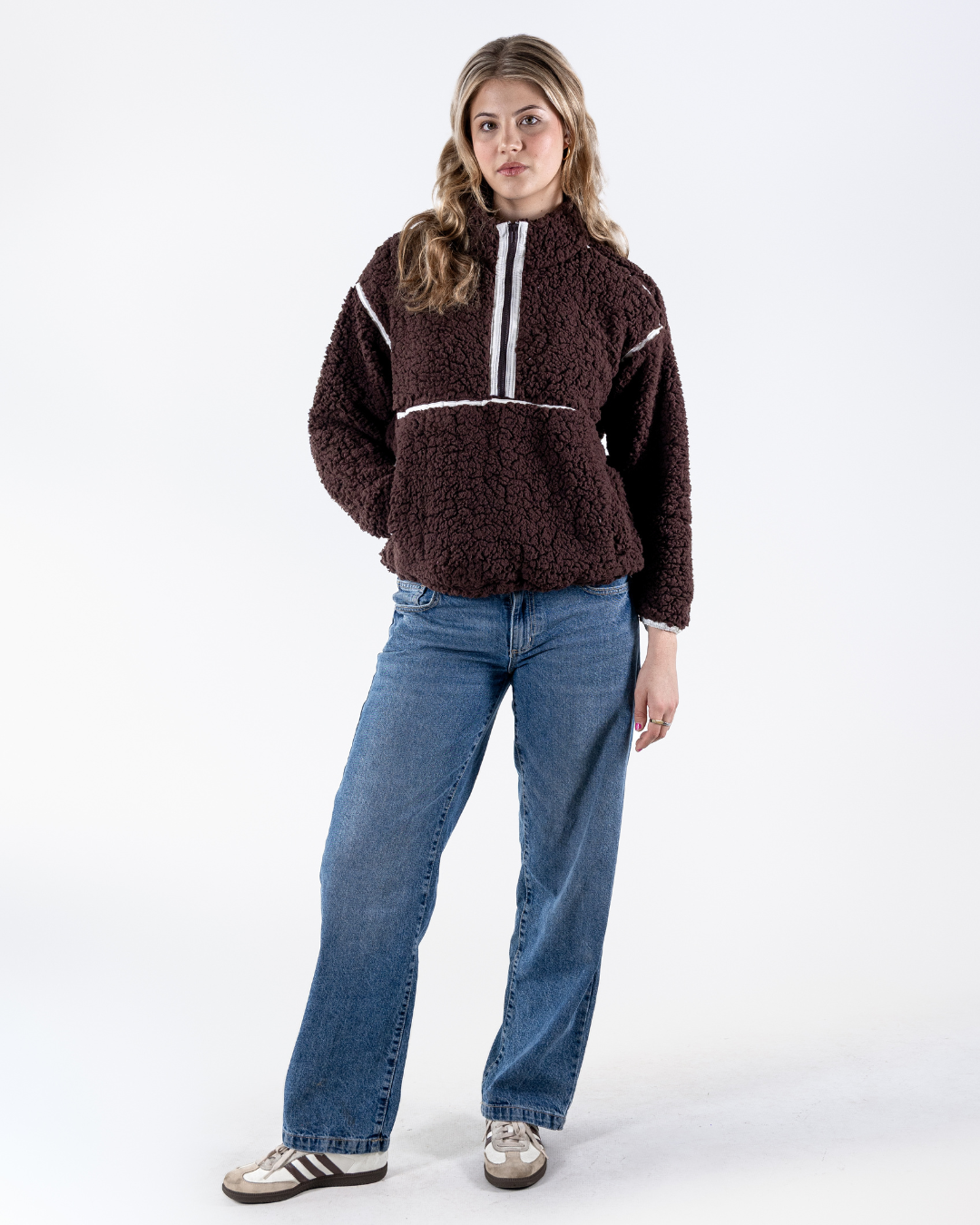 Female wearing a mocca lama fleece jersey 